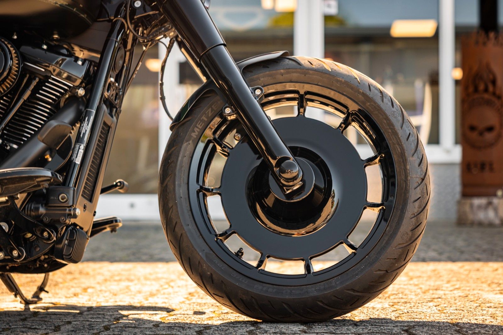 Fahrzeugabbildung Harley-Davidson DARK BOY 114 ci - FAT BOY FLFBS - JEKILL & HYDE