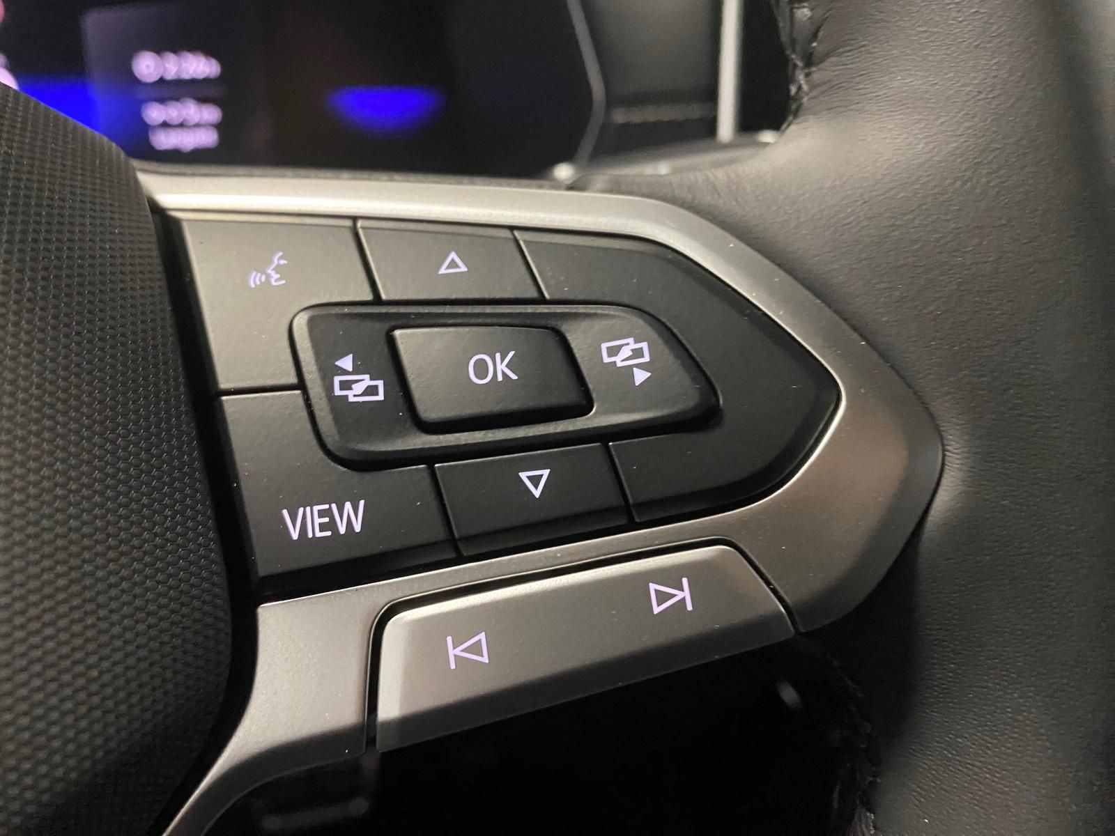 Fahrzeugabbildung Volkswagen T-Cross 1.5 TSI DSG BLACK STYLE R-Line+AHK+ACC++