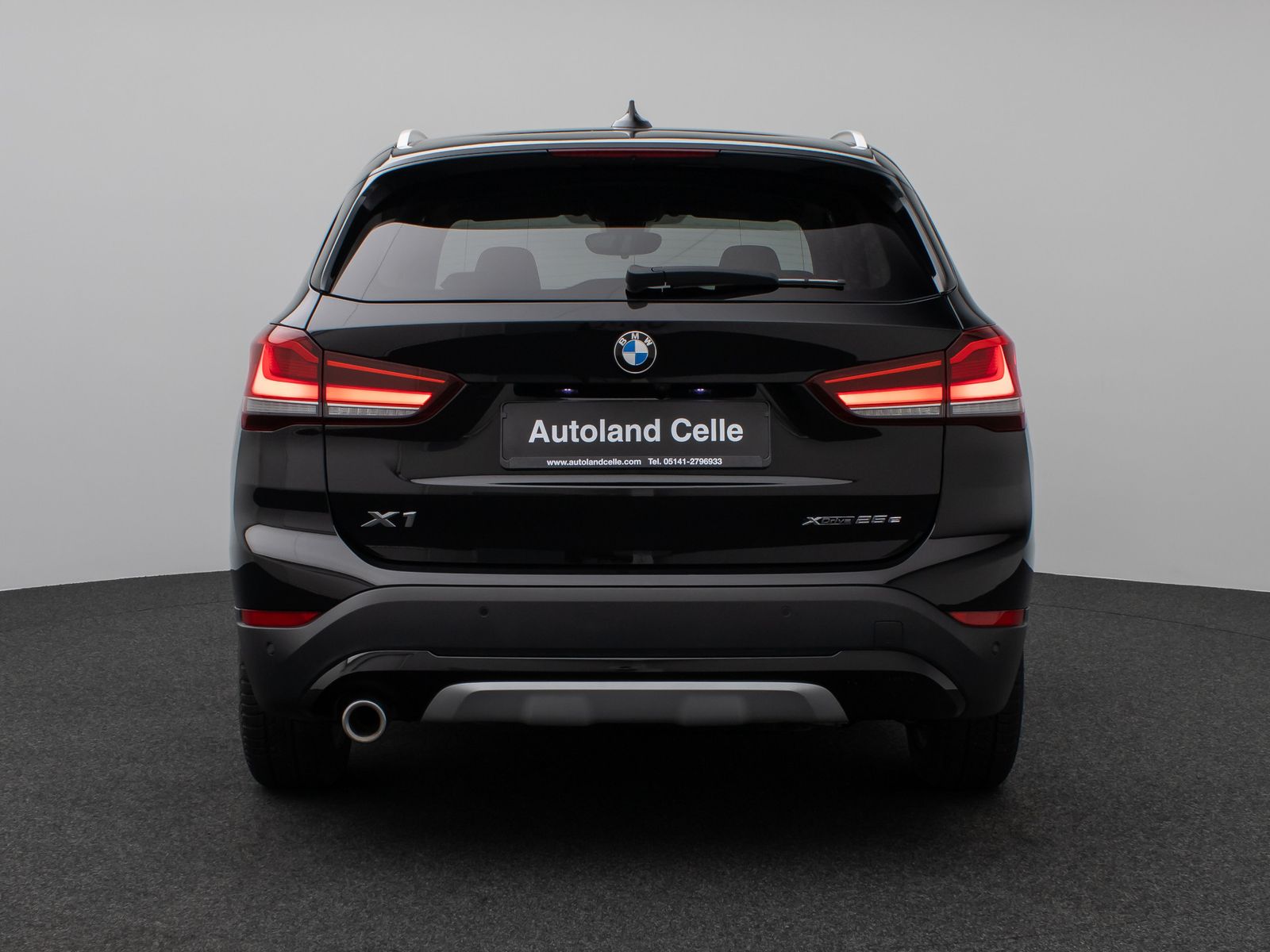 Fahrzeugabbildung BMW X1 xD25e xLine Panorama Kamera HUD DAB Komfort