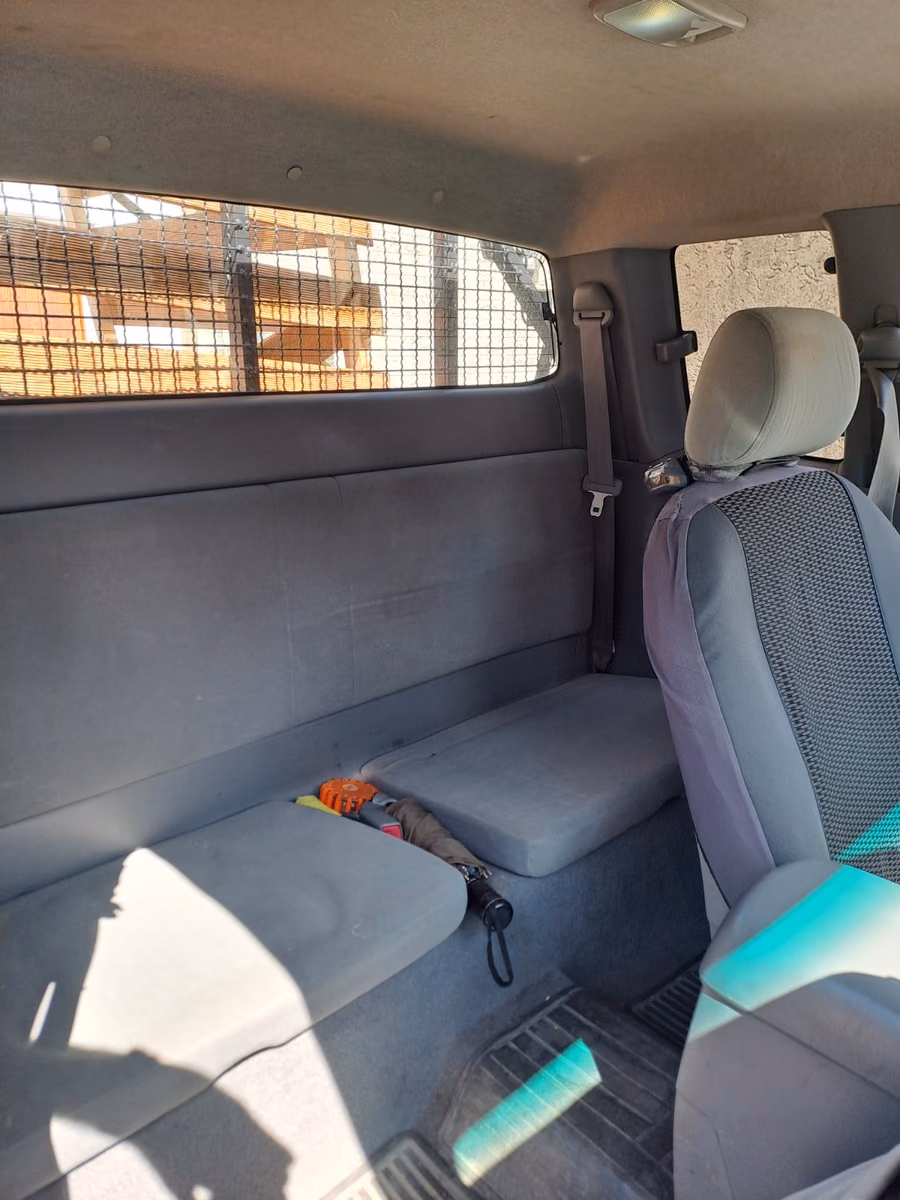 Toyota Hilux 2006 — photo 11