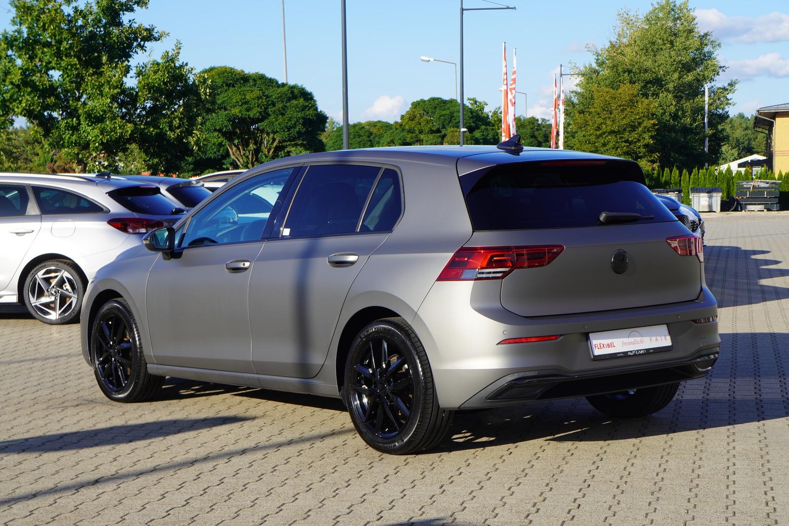 Volkswagen Golf VIII 1.5 16V TSI Life LED ACC App-Connect