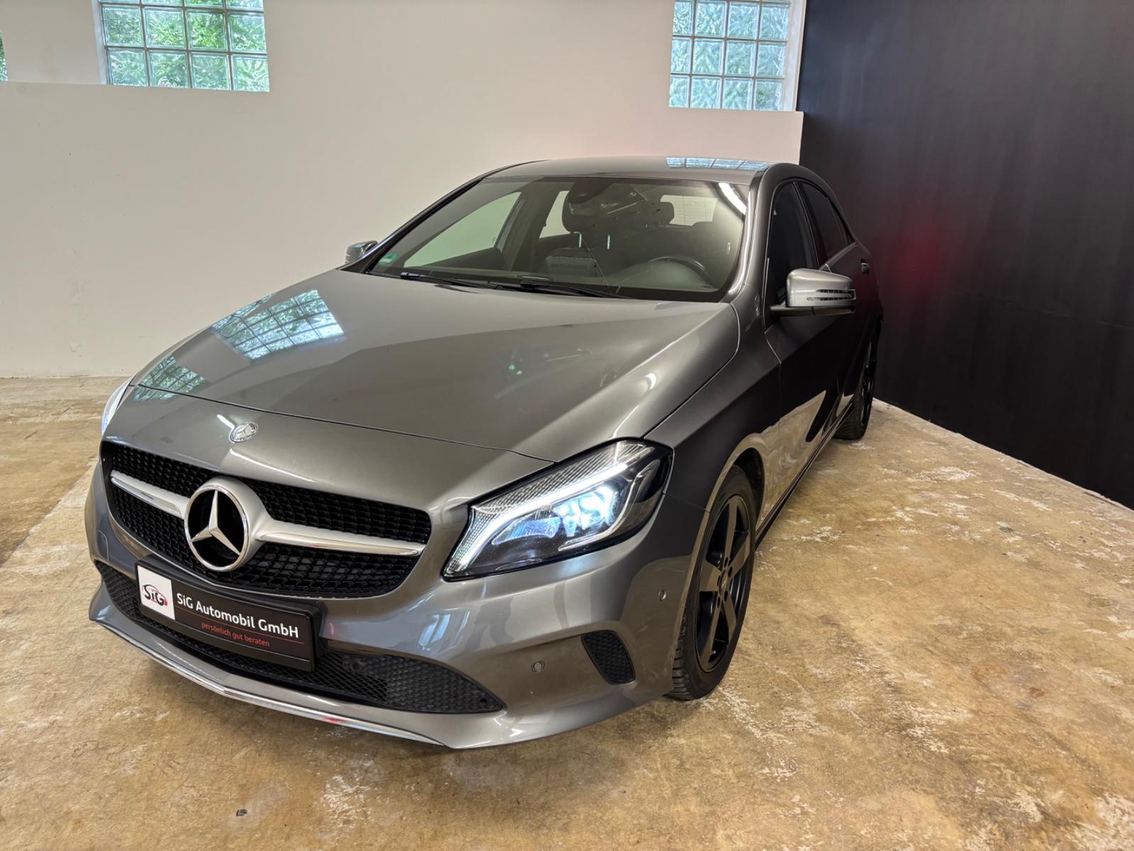 Mercedes-Benz A 200 Urban / Navi/ Leder / LED/ Automatik/8-fac