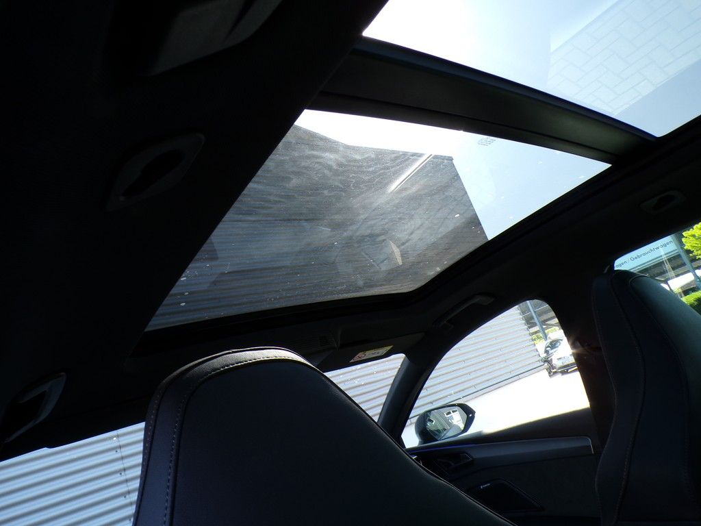 Fahrzeugabbildung SEAT CUPRA Leon Sportstourer VZ 1.5 e-Hybrid