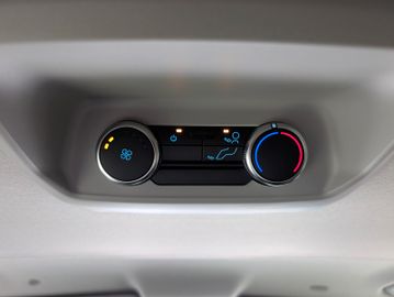 Ford Transit Custom Kombi Trail L2 8-Sitzer!