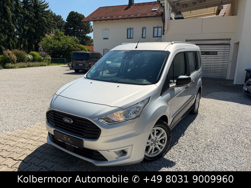 Image of Ford Tourneo