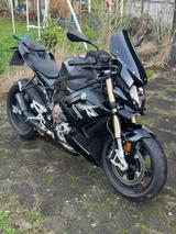 BMW S1000r