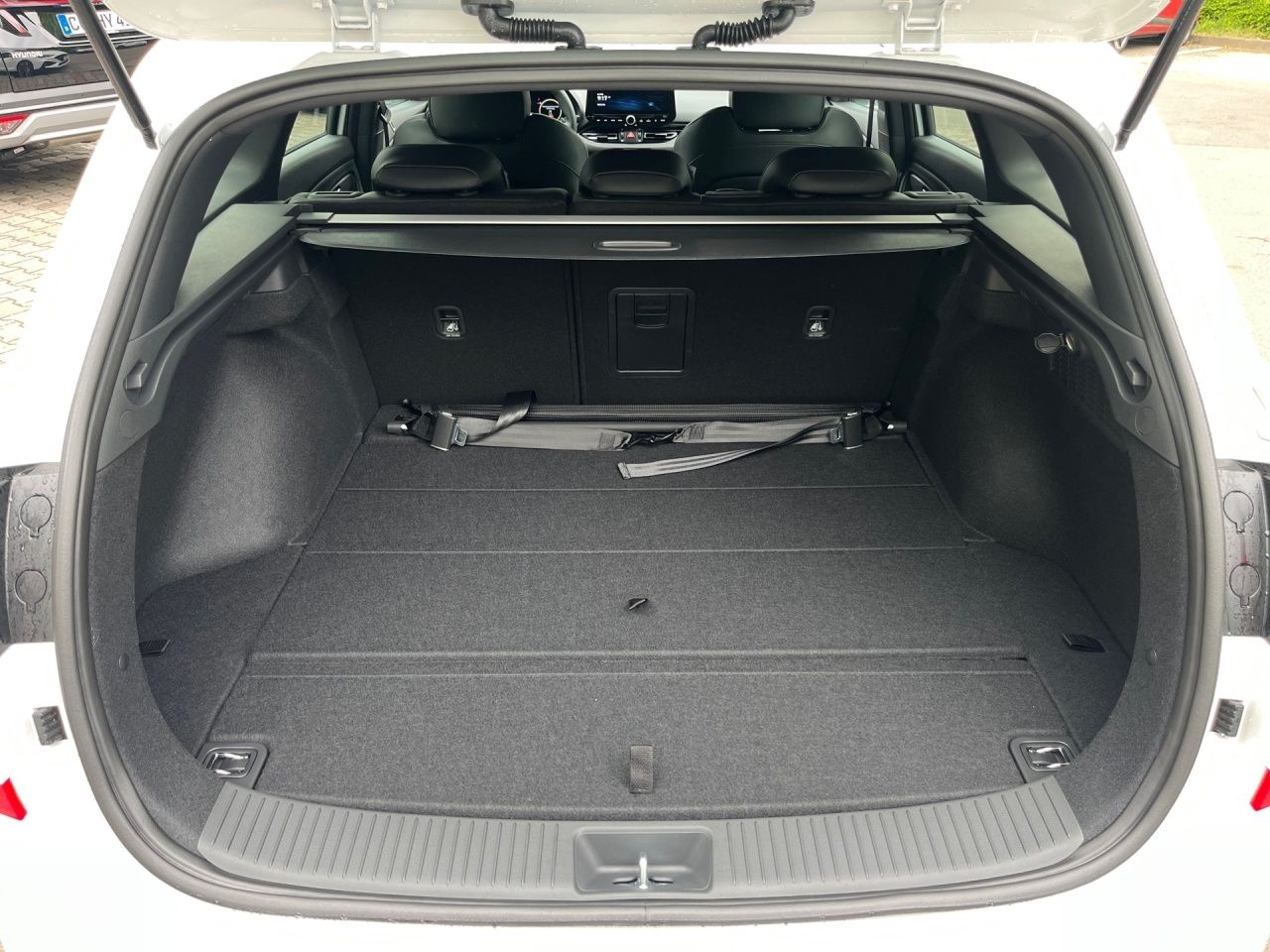 Fahrzeugabbildung Hyundai i30 N-LINE X *BT*CARPLAY*NAVI*SHZ*LHZ*KLIMAA*