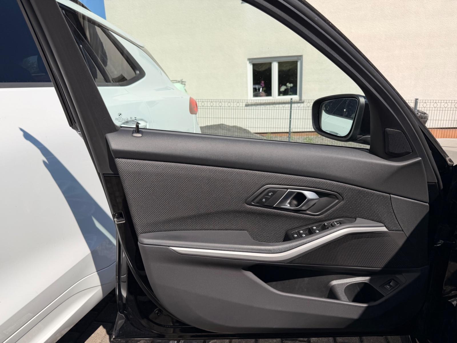 BMW 320 i Touring HUD, DAProf, LASER, Keyless Go, миниатюра 11