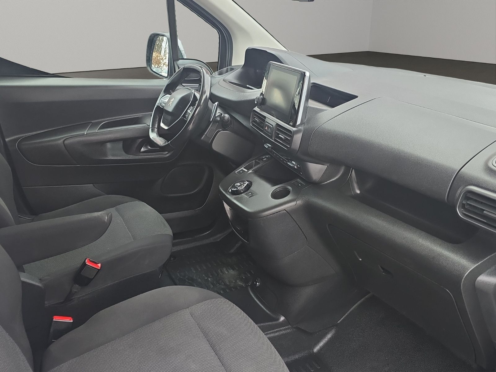 Fahrzeugabbildung Peugeot Partner Asphalt L2 AHK AUTOMATIK TEMPOMAT KAMERA