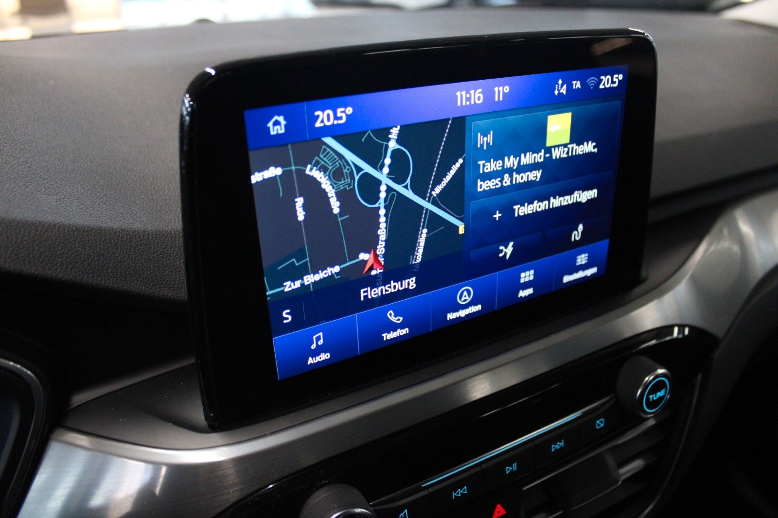 Fahrzeugabbildung Ford Kuga PHEV Aut. Titanium AHK NAVI WinterPaket