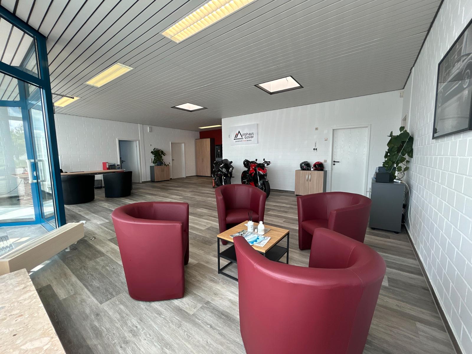 showroom-image-main