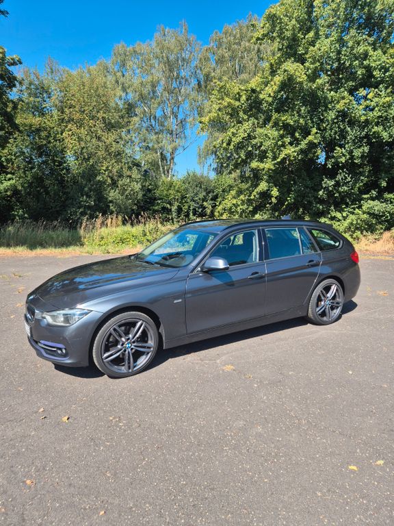 Image of BMW 320