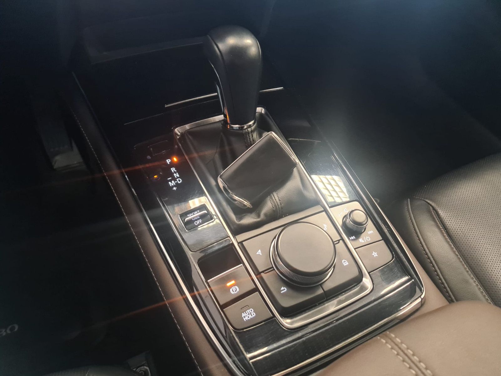 Fahrzeugabbildung Mazda CX-30 Selection 2WD/ 8.FACH BEREIFT/ AHK/ NAVI