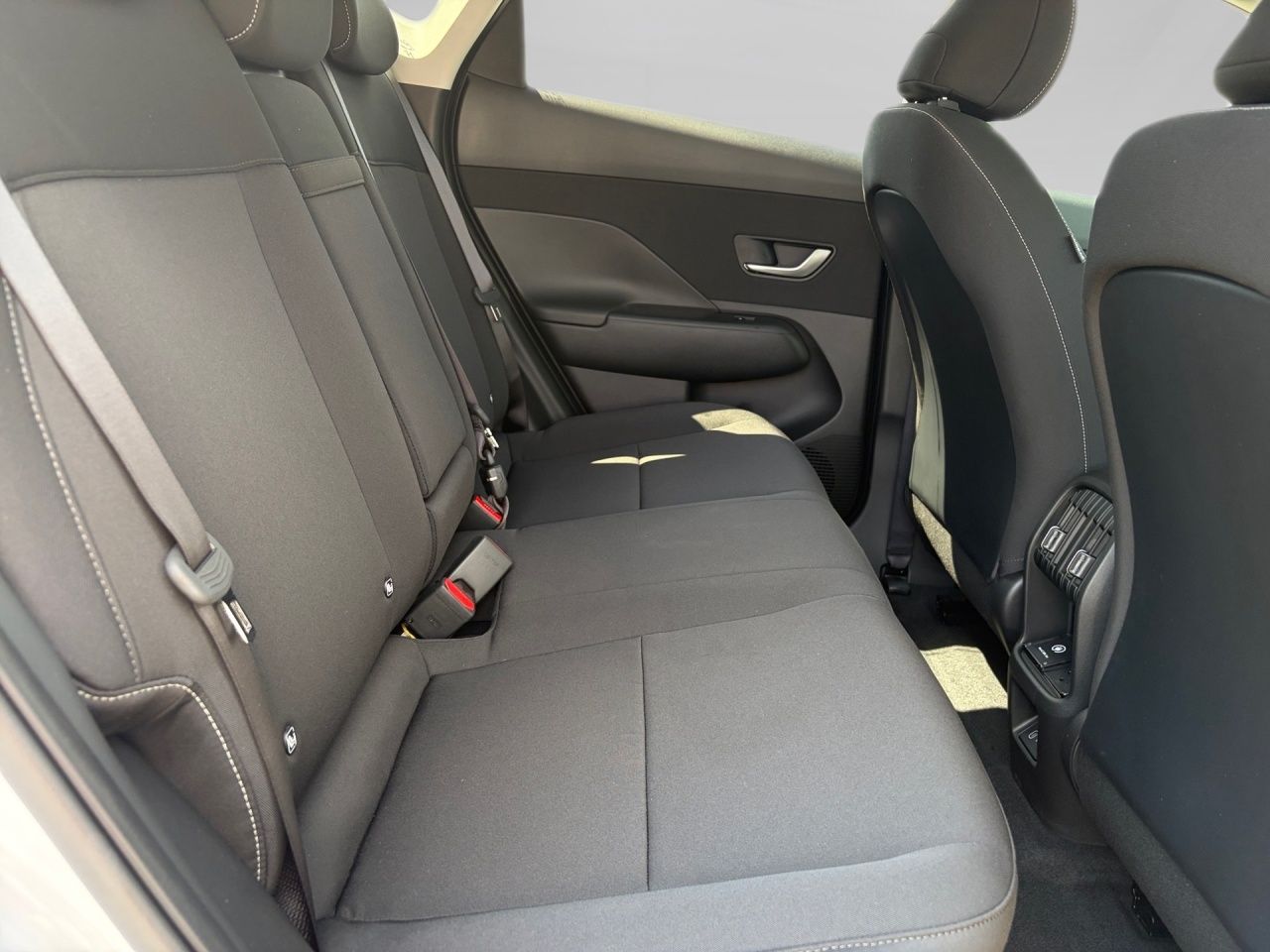 Fahrzeugabbildung Hyundai KONA TREND 2xKlima 360 ACC AUT Akustikglas Kam.