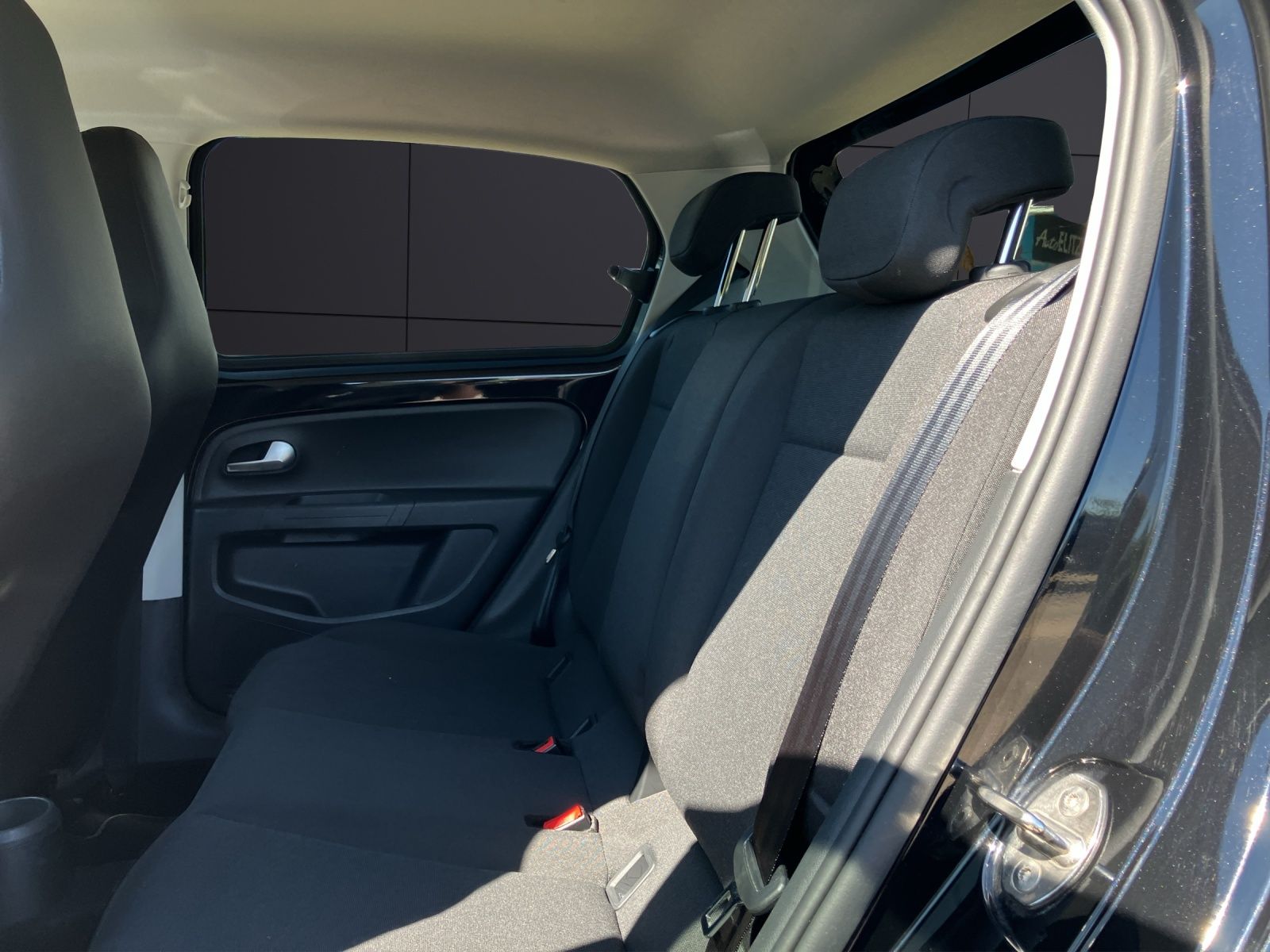 Fahrzeugabbildung Volkswagen up! e-up! Style Plus SHZ DAB+ Klima Bluetooth