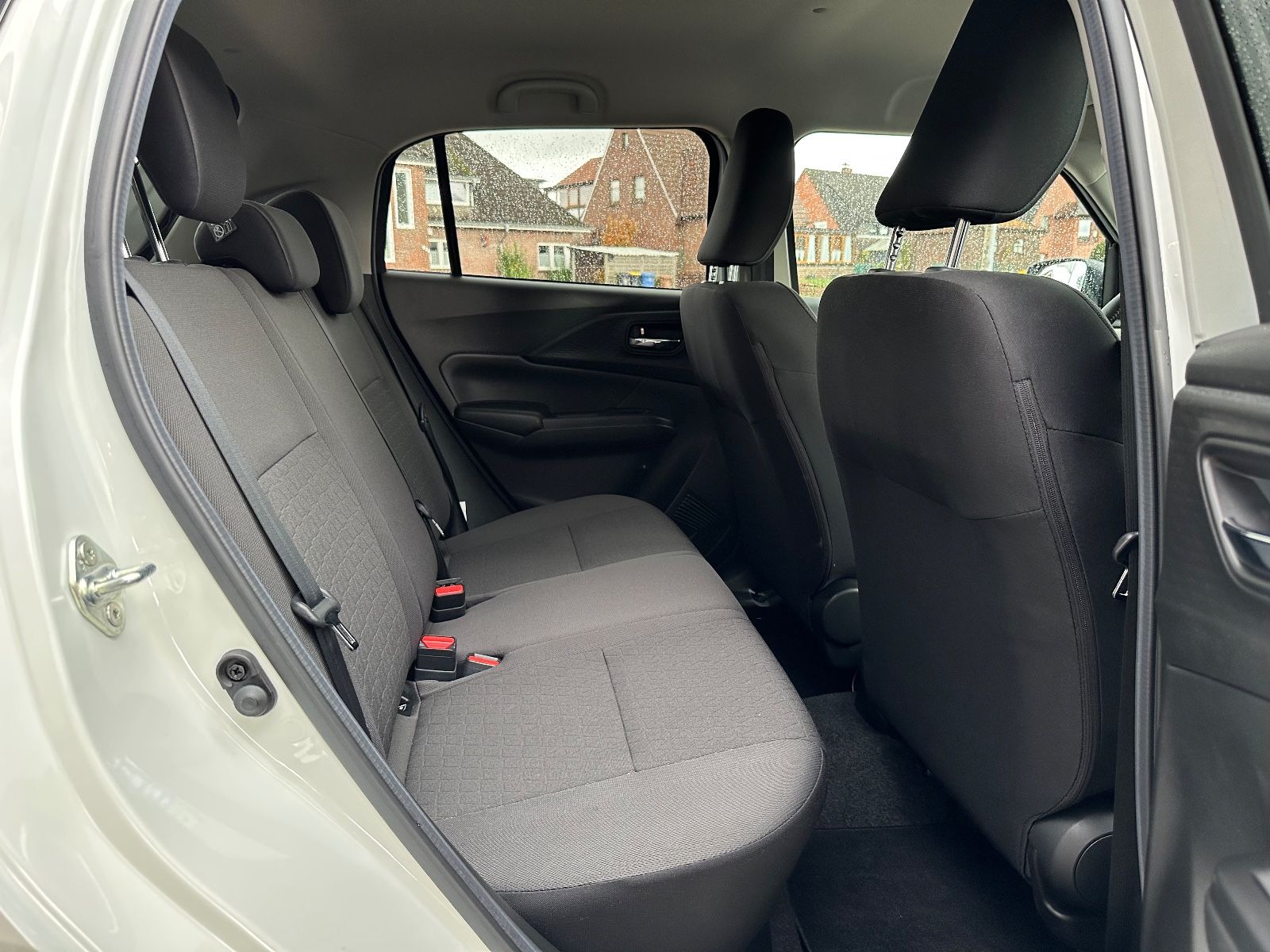 Fahrzeugabbildung Suzuki Swift 1.2 Dualjet Hybrid Comfort+ ACC/Navi/LED