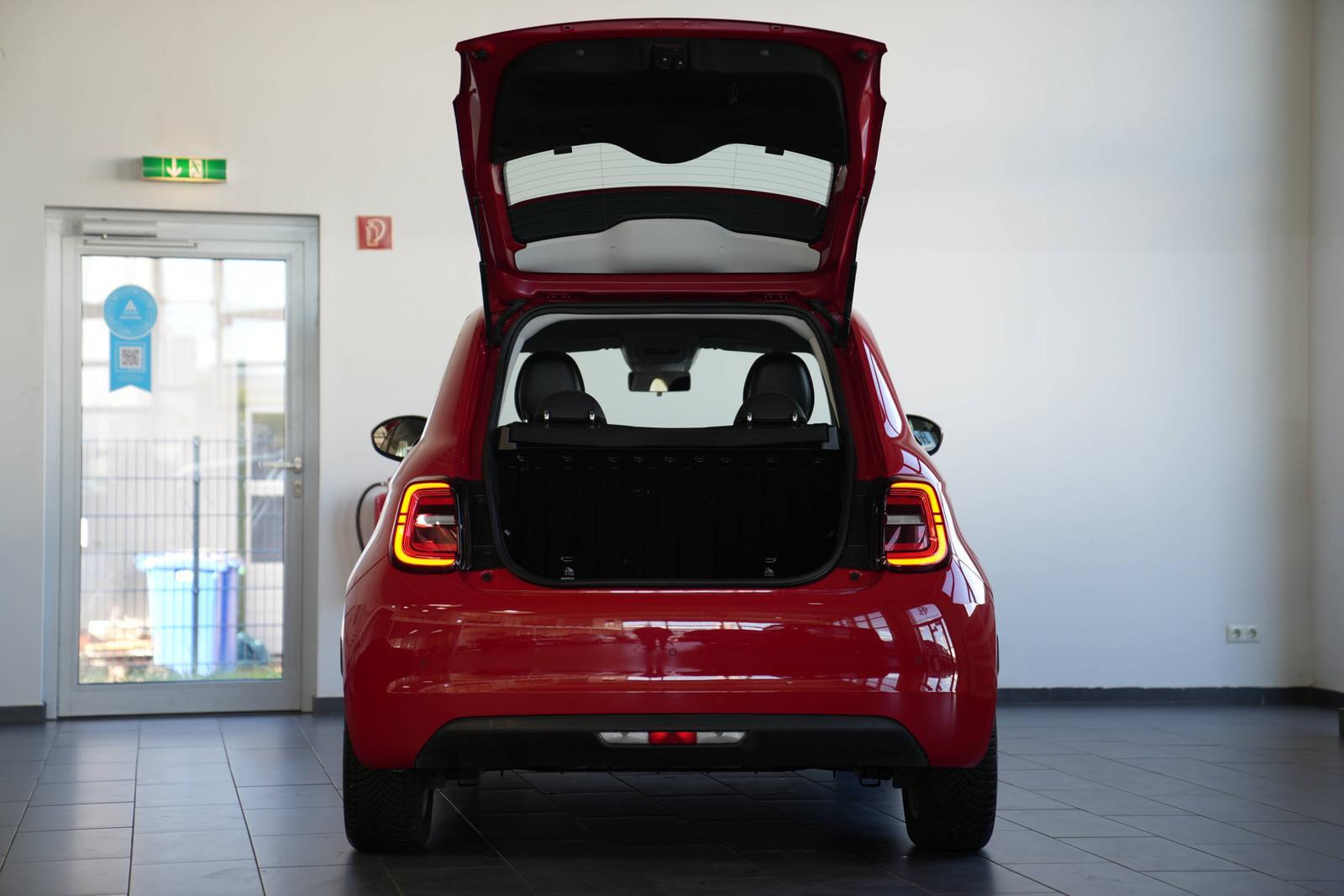 Fiat 500 e Red *NAV*LED*TEMP*