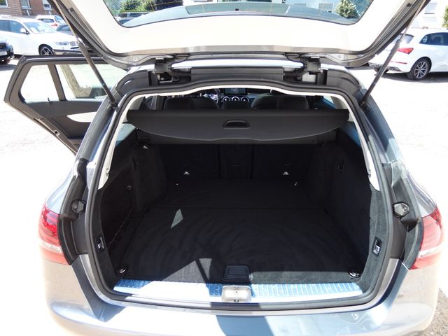 Fahrzeugabbildung Mercedes-Benz C 200 4Matic/2.Hd/Pano/AHK/Kam/Navi/77TKM/