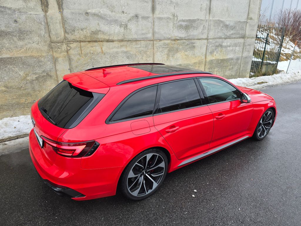 AUDI RS4 Avant 2.9 TFSI quattro erst 47Tkm Misanorot AUDI RS4 Avant 2.9 TFSI quattro erst 47Tkm Misanorot