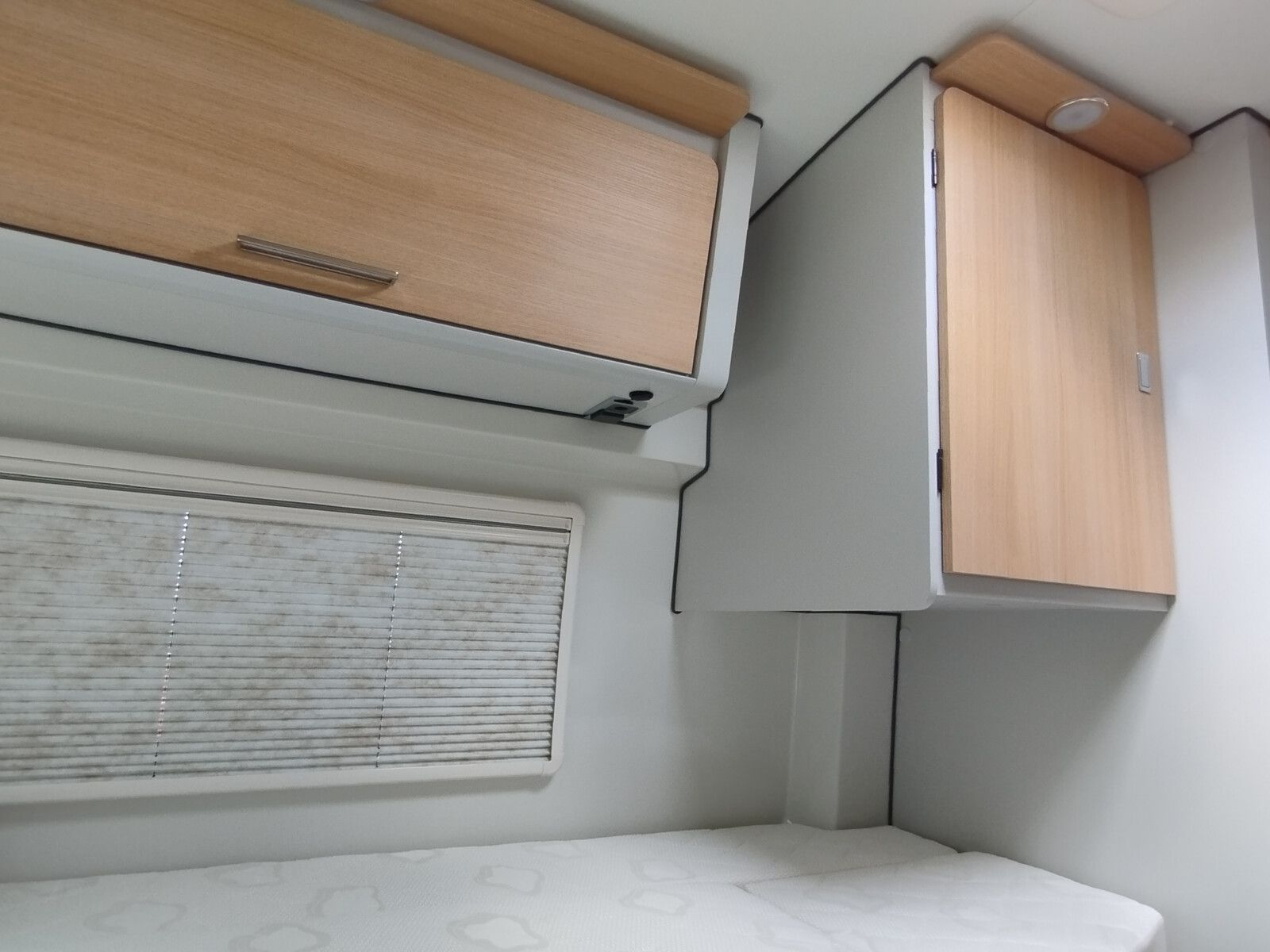 Fahrzeugabbildung Karmann Dexter 570 4x4