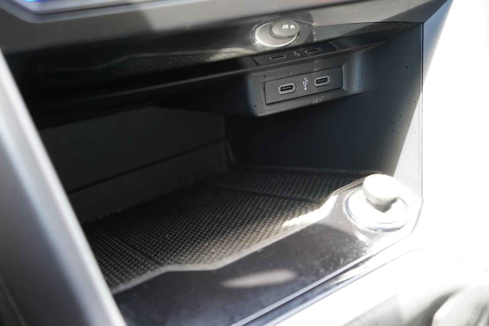 Volkswagen T-Roc 1.0 R-Line LED Navi ACC Virtual Cockpit, миниатюра 16