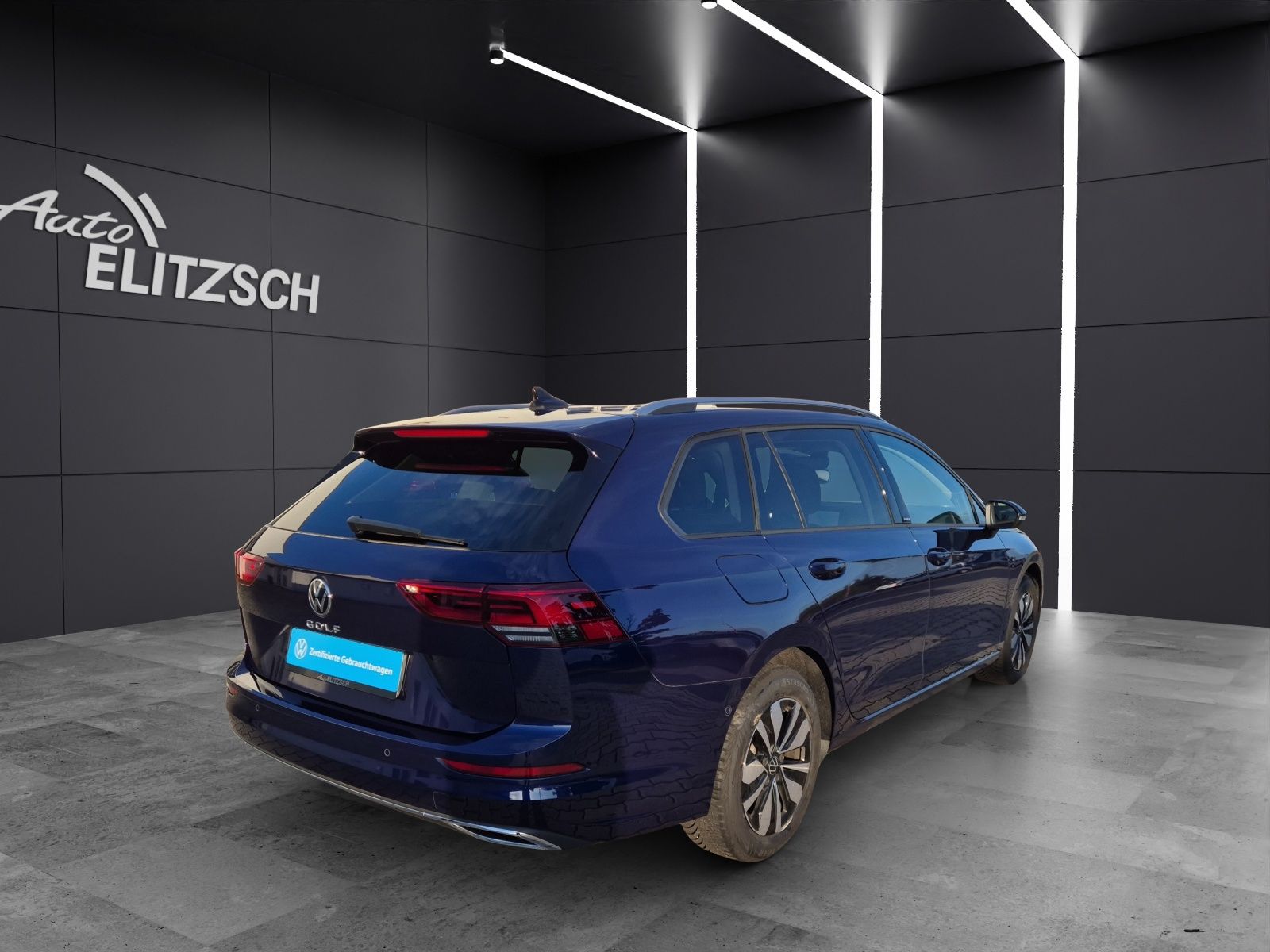 Fahrzeugabbildung Volkswagen Golf VIII Variant TSI Move 1,99% LED AHK Navi AI