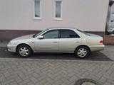 Toyota Camry 2.2 S Auto S - Toyota Camry mit Benzin-Antrieb: Automatik