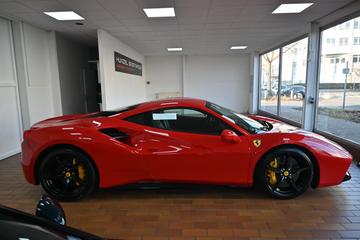 2015 Ferrari 488 GTB 照片 2
