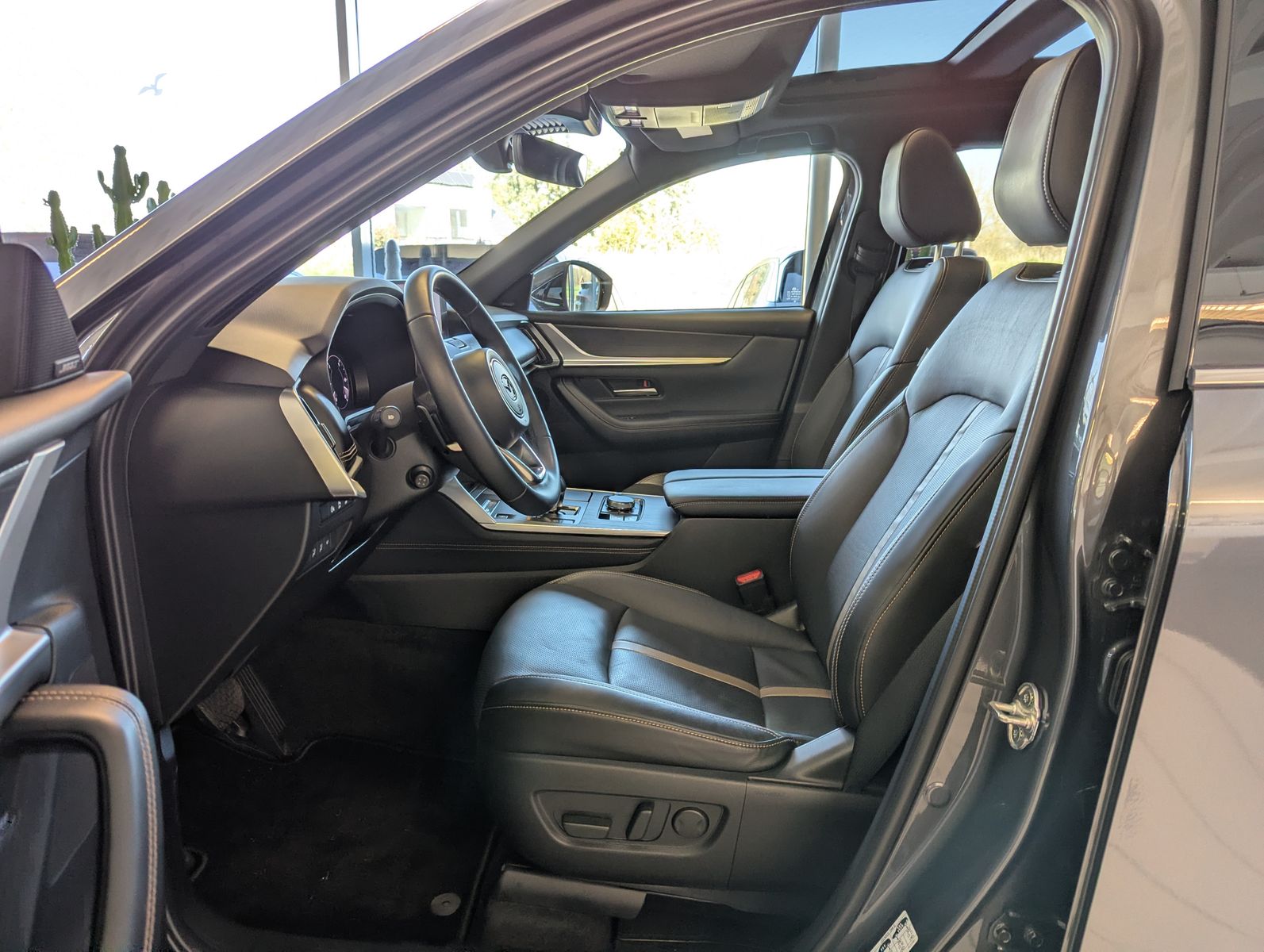 Fahrzeugabbildung Mazda CX-80 2.5 SKYACTIV PHEV 327 HOMURA+ 7-Sitze Pano