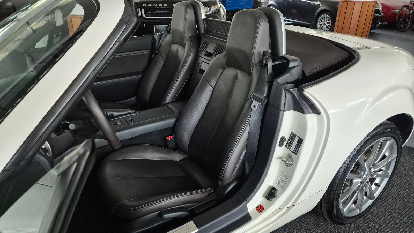 Mazda MX-5 1.8 Niseko | 126 ch | BVM | Cuir | Sièges chauffants | 2 jeux de jantes alu | Pneus été et hiver