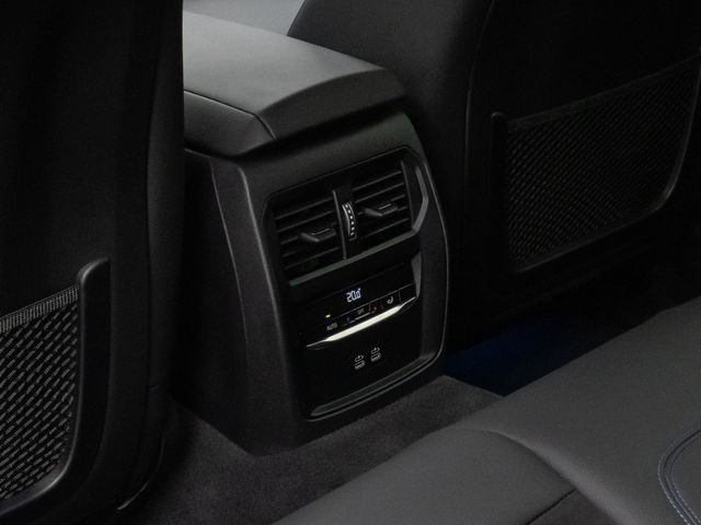 Foto Nummer 28: BMW 340i