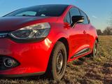 Renault Clio Dynamique mit Hängerkupplung ... - : Hänger