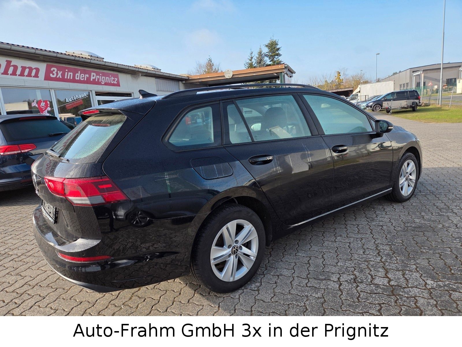 Volkswagen Golf VIII Variant Life LED NAVI foto 3