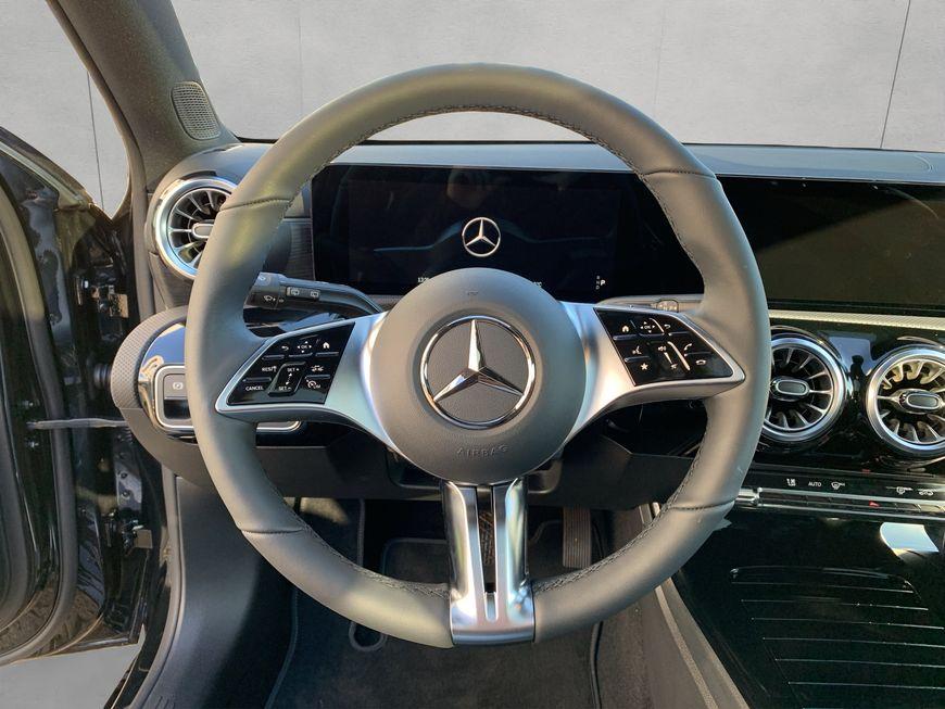 Mercedes-Benz A-Class Progressive Advanced Night Multibeam, миниатюра 11