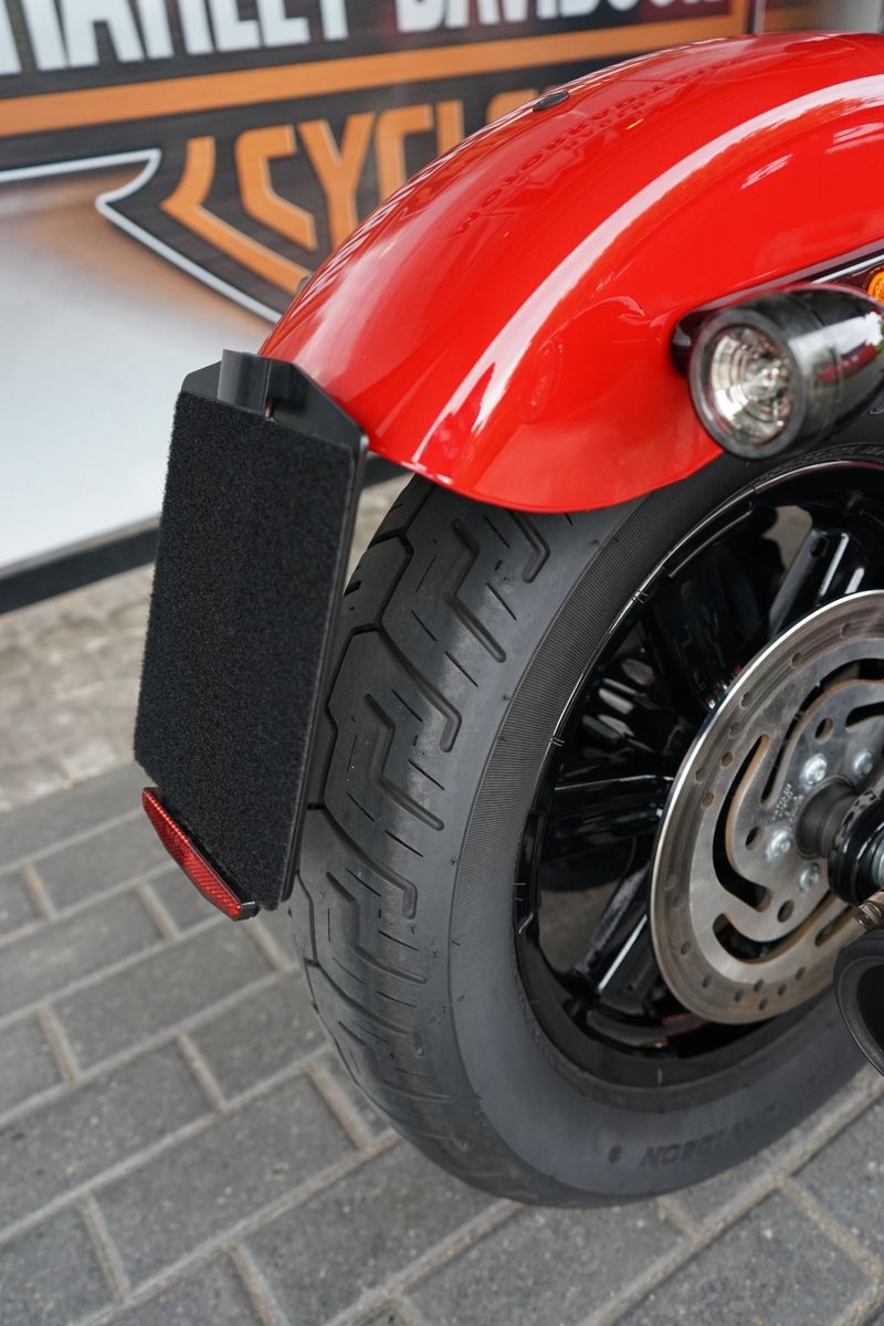 Fahrzeugabbildung Harley-Davidson Street Bob 114 - Kesstech - Neuwertig - Garantie