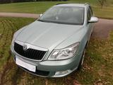 Skoda Octavia 1.9 TDI 74kW Tour Combi Tour - Skoda Octavia aus 2009: Tour