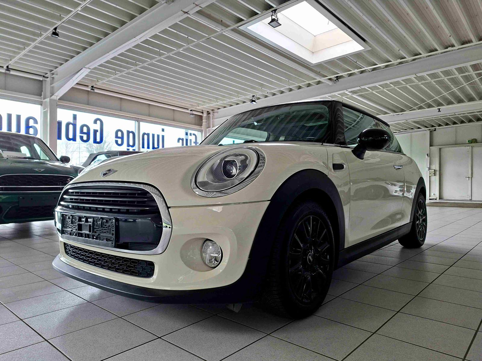 MINI Cooper Navi PanoDach SportSitze PDC