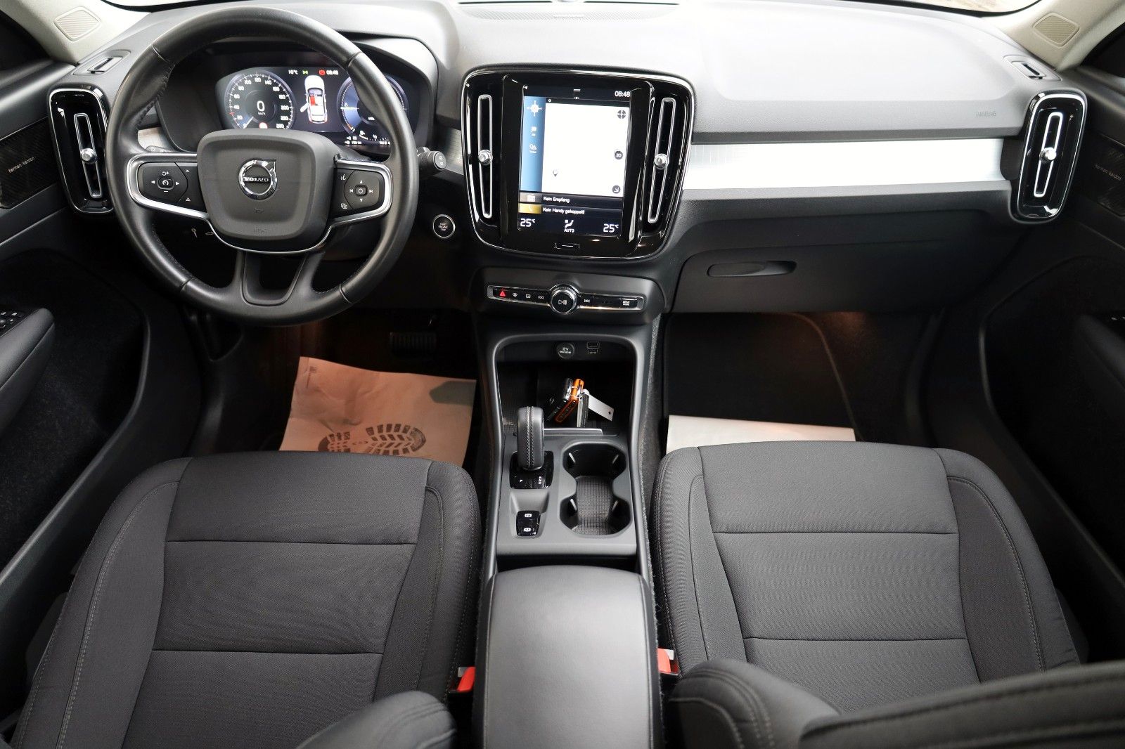 Fahrzeugabbildung Volvo XC40 Inscription Expr Recharge Navi,Harman/K,AHK