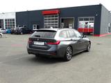 BMW 318d-Touring*Navi*LED*Leder*AHK*Alu*Euro6*1Hand - mit Diesel-Antrieb: Grau, Scheckheftgepflegt, Kombi
