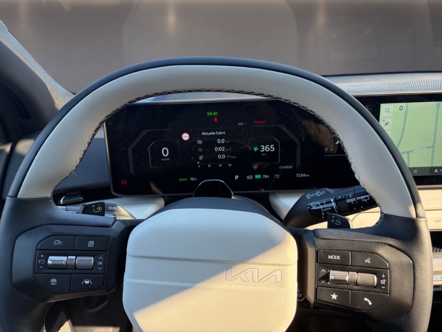 Fahrzeugabbildung Kia EV4 (CT) 150 kW GT-Line Navi Soundsystem LED App