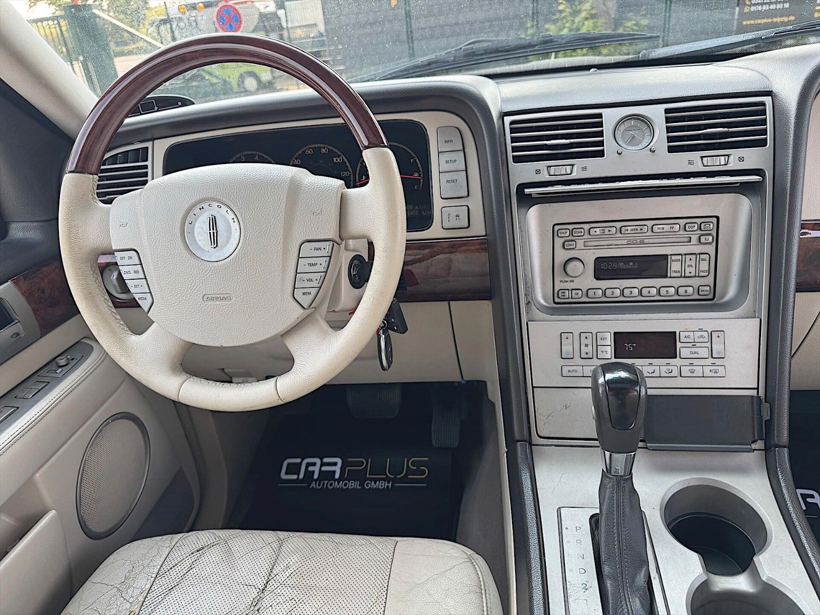 Fahrzeugabbildung Lincoln Navigator 5.4 V8 LUXURY LPG PRINS *8 Sitze*TV*