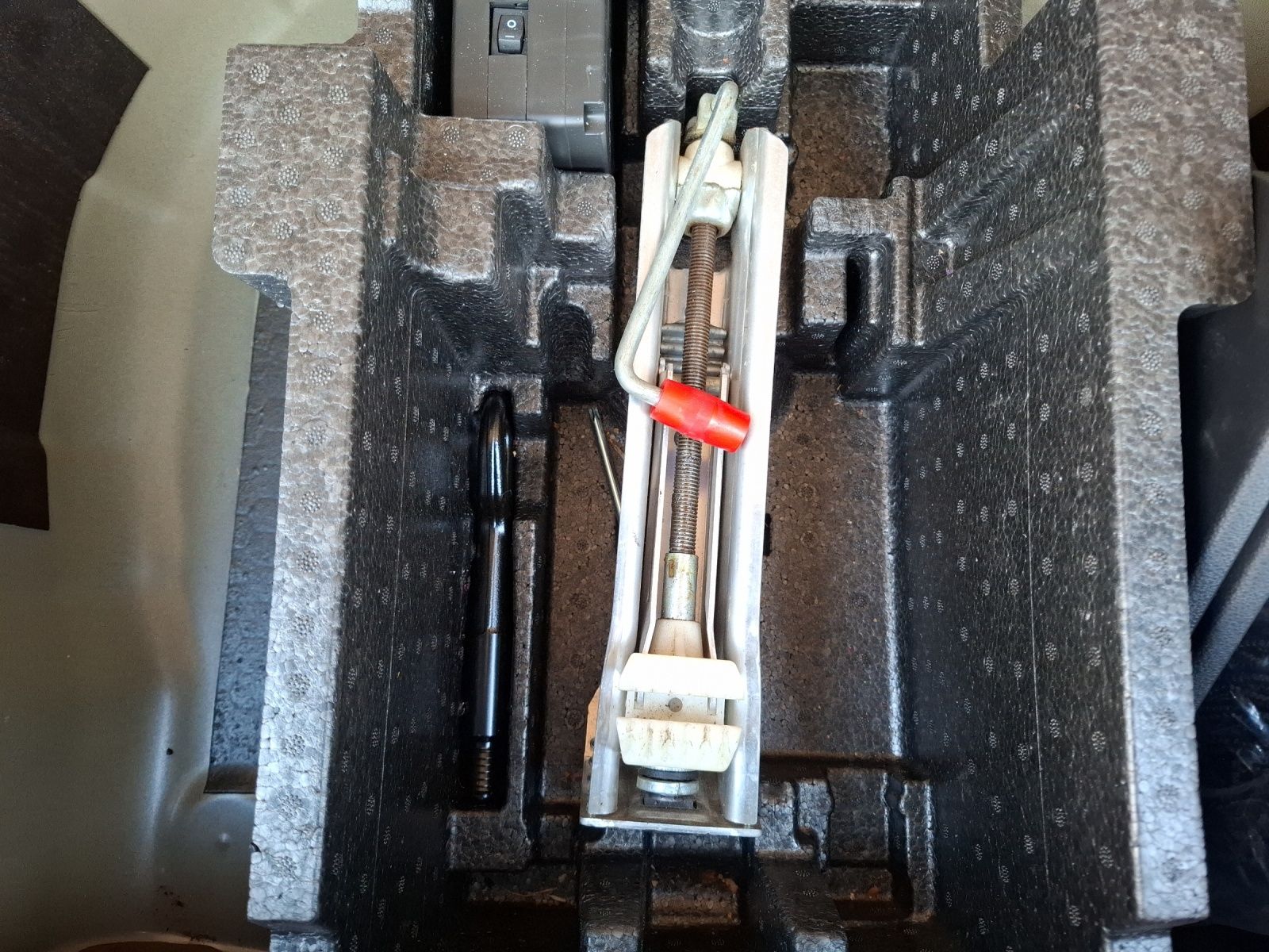 Fahrzeugabbildung SKODA Kamiq TSI Clever DSG LED Navi AID GRA RFK SH