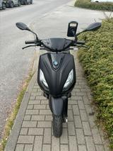 Piaggio 1+ E-Roller 25 Kmh Führerschein frei - Offers matching your search criteria