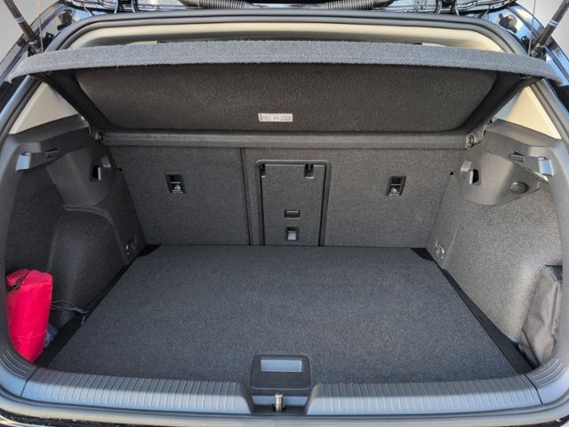 Golf VIII 1.5 eTSI DSG STYLE LED+KAMERA+NAVI+ACC