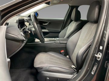 Mercedes E 200 - 9