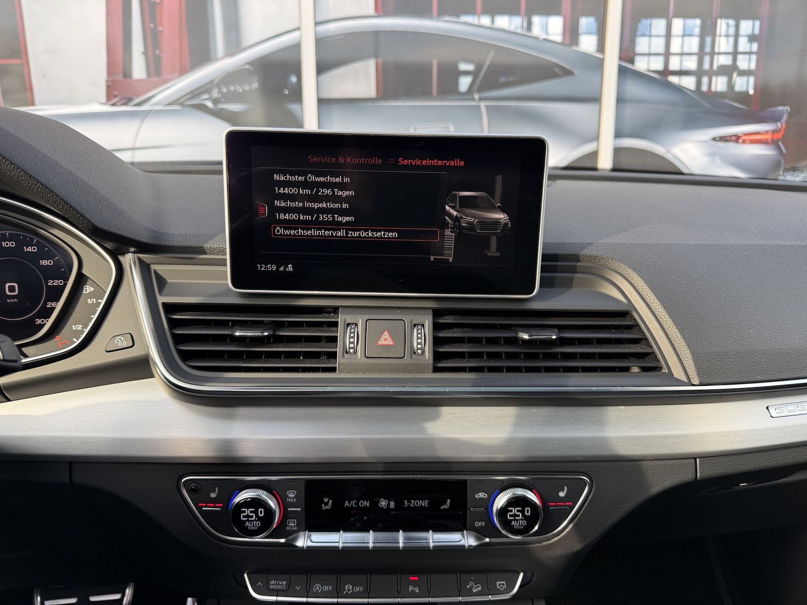 Fahrzeugabbildung Audi Q5 40 TDI qu. Sport S-LINE|NAVI|R-KAMERA|PANO