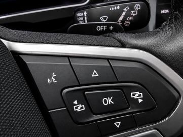 Volkswagen Tiguan - 12