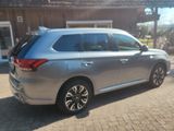 Mitsubishi Outlander 2.0 Benziner PEHV 4WD  - Mitsubishi Outlander: Allradantrieb, 2.0
