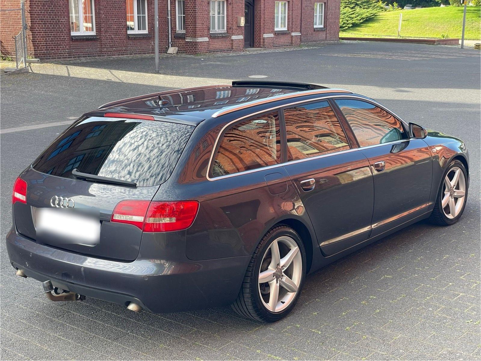 Audi Quattro 2005 — rear view