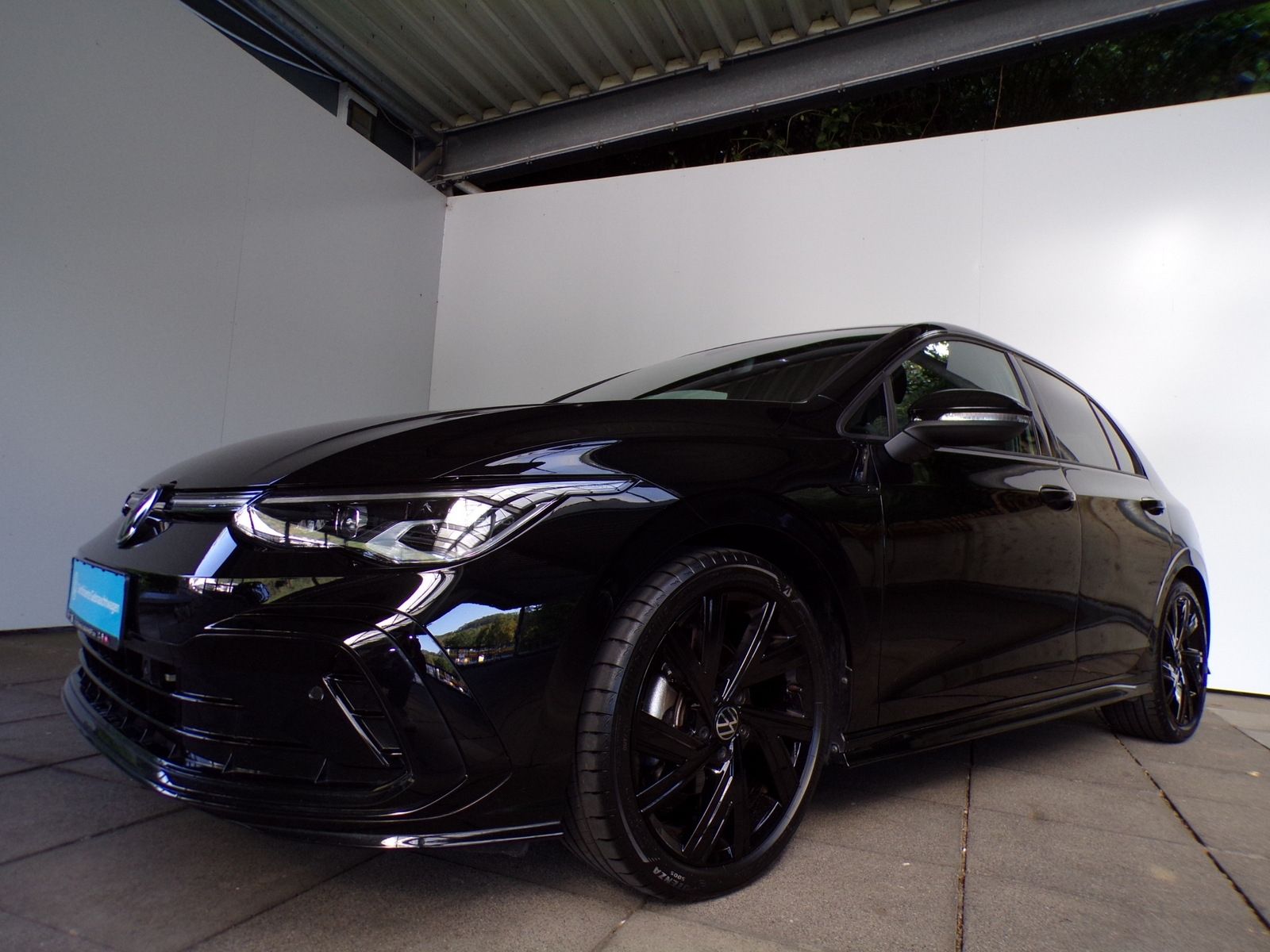 Volkswagen GOLF VIII 1.5 TSI DSG R-LINE AHK 18' HARMAN&KARD foto 4